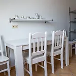 Goscinne Columbus Karwia