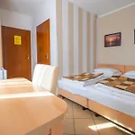 Goscinne Columbus Karwia