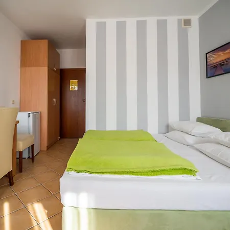 Goscinne Columbus * Karwia