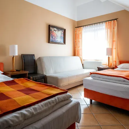Goscinne Columbus Homestay *