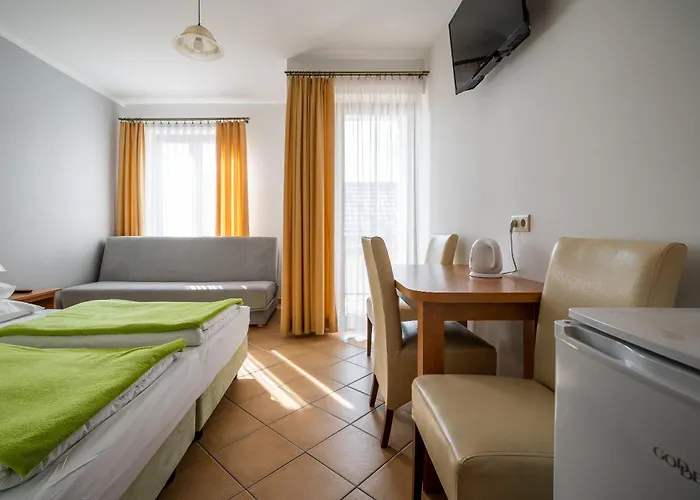 Goscinne Columbus Karwia