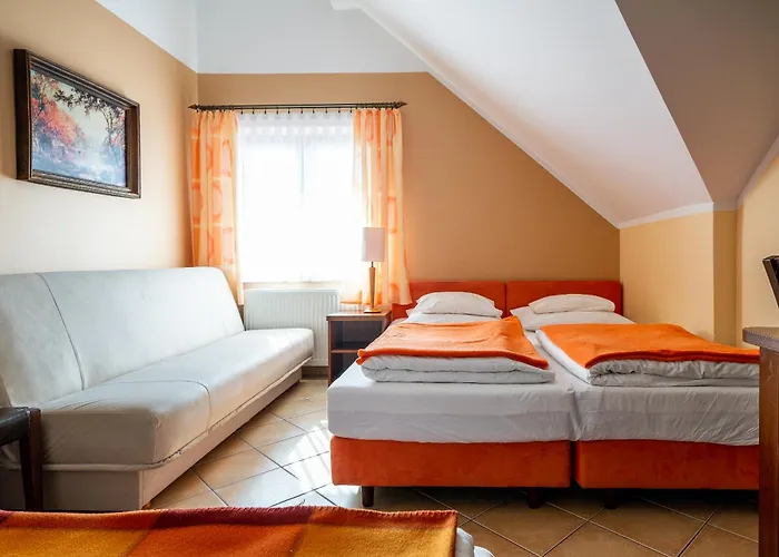 Проживание в семье Goscinne Columbus